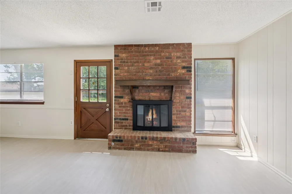 8966 E 56th Place Tulsa, OK 74145