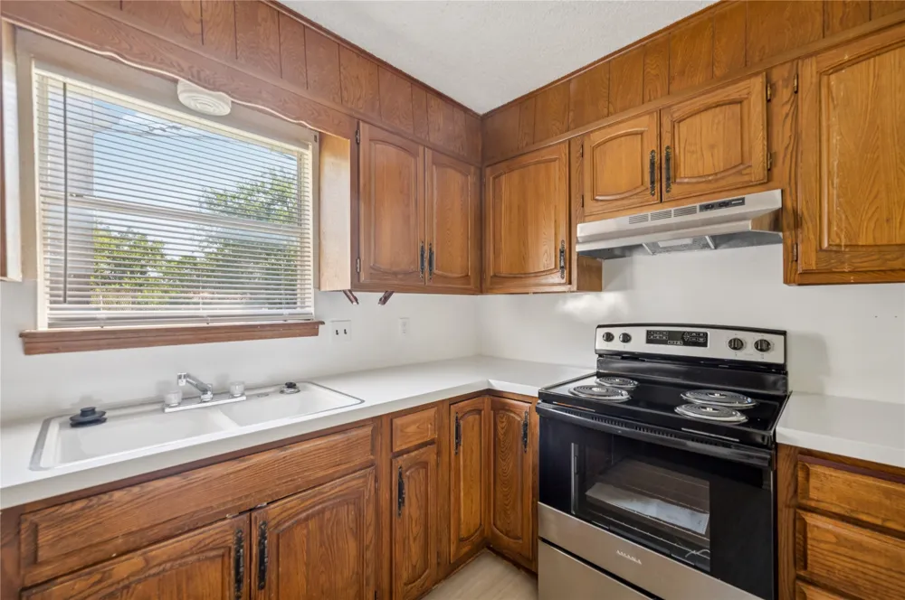 8966 E 56th Place Tulsa, OK 74145