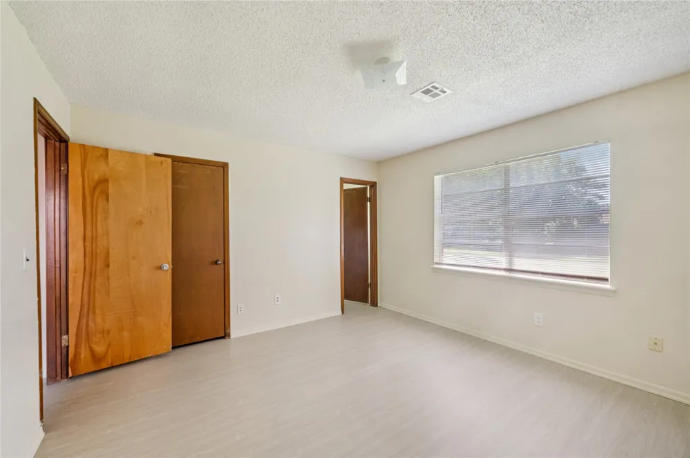 8966 E 56th Place Tulsa, OK 74145