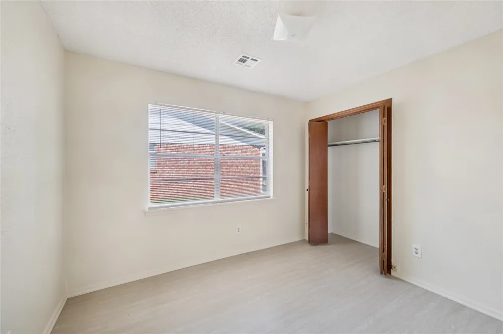 8966 E 56th Place Tulsa, OK 74145