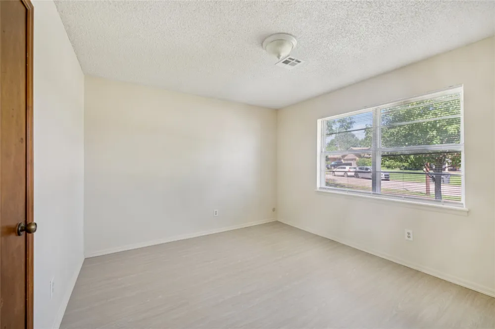 8966 E 56th Place Tulsa, OK 74145