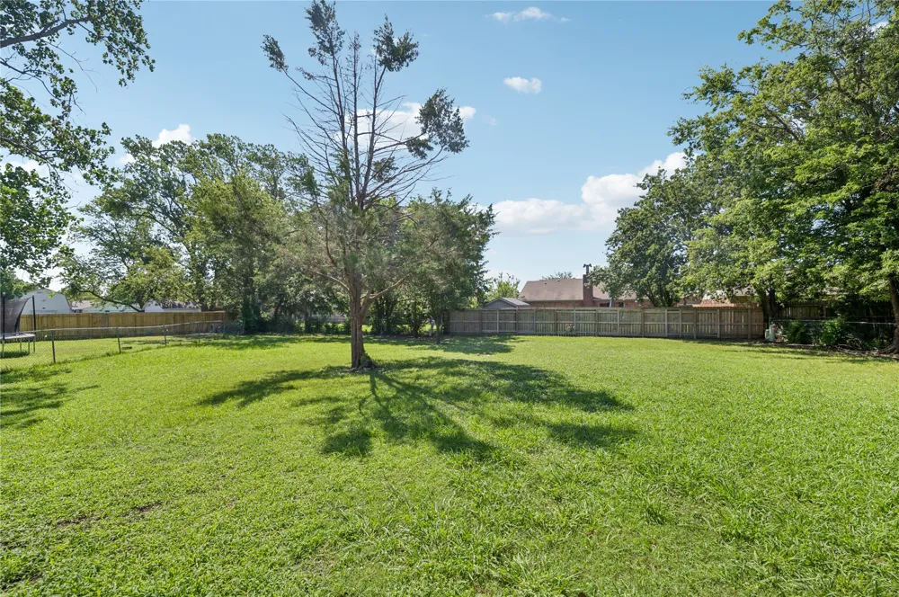 8966 E 56th Place Tulsa, OK 74145