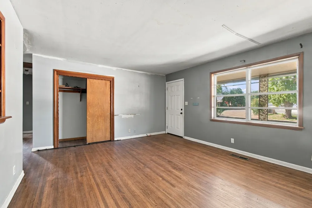 609 S 102nd East Avenue Tulsa, OK 74128