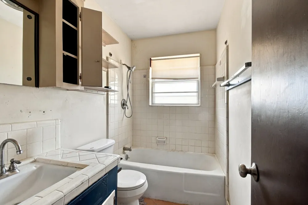 609 S 102nd East Avenue Tulsa, OK 74128