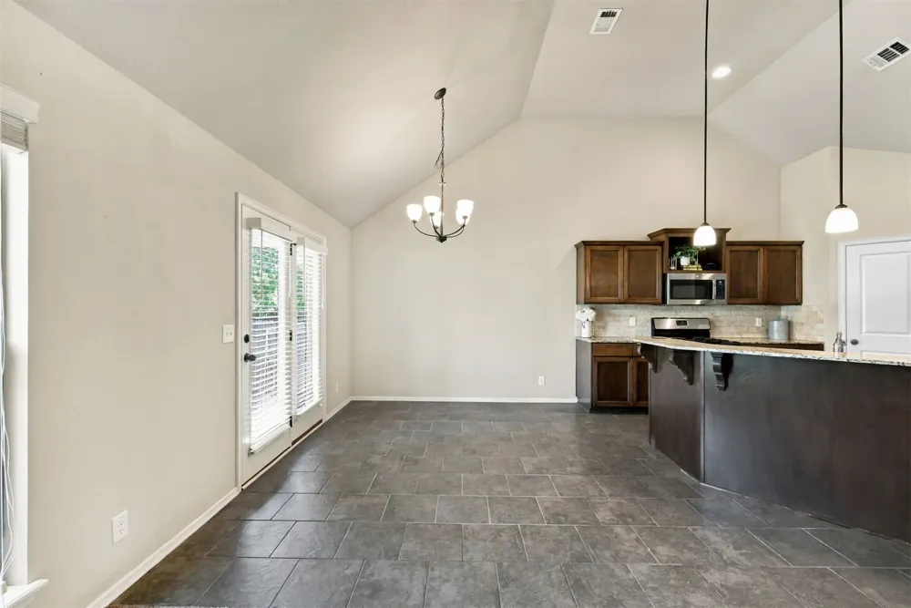 2612 W Van Buren Court Broken Arrow, OK 74011