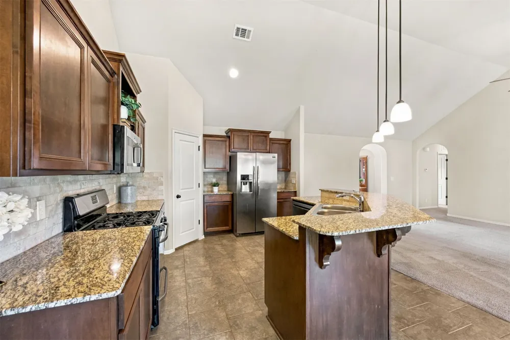 2612 W Van Buren Court Broken Arrow, OK 74011