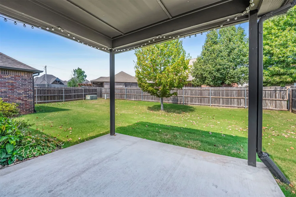 2612 W Van Buren Court Broken Arrow, OK 74011