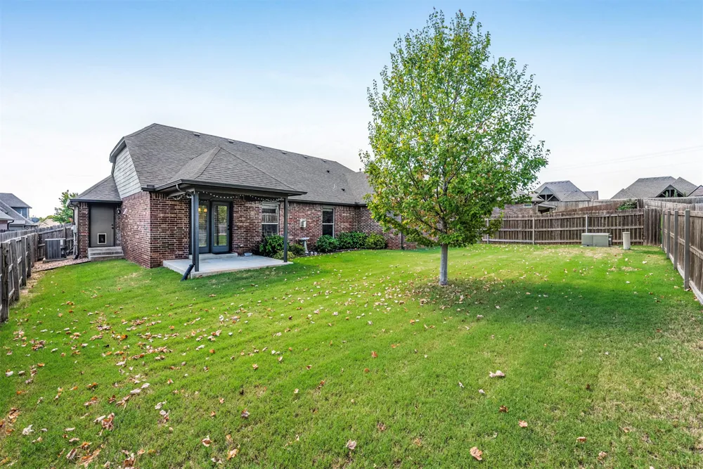 2612 W Van Buren Court Broken Arrow, OK 74011