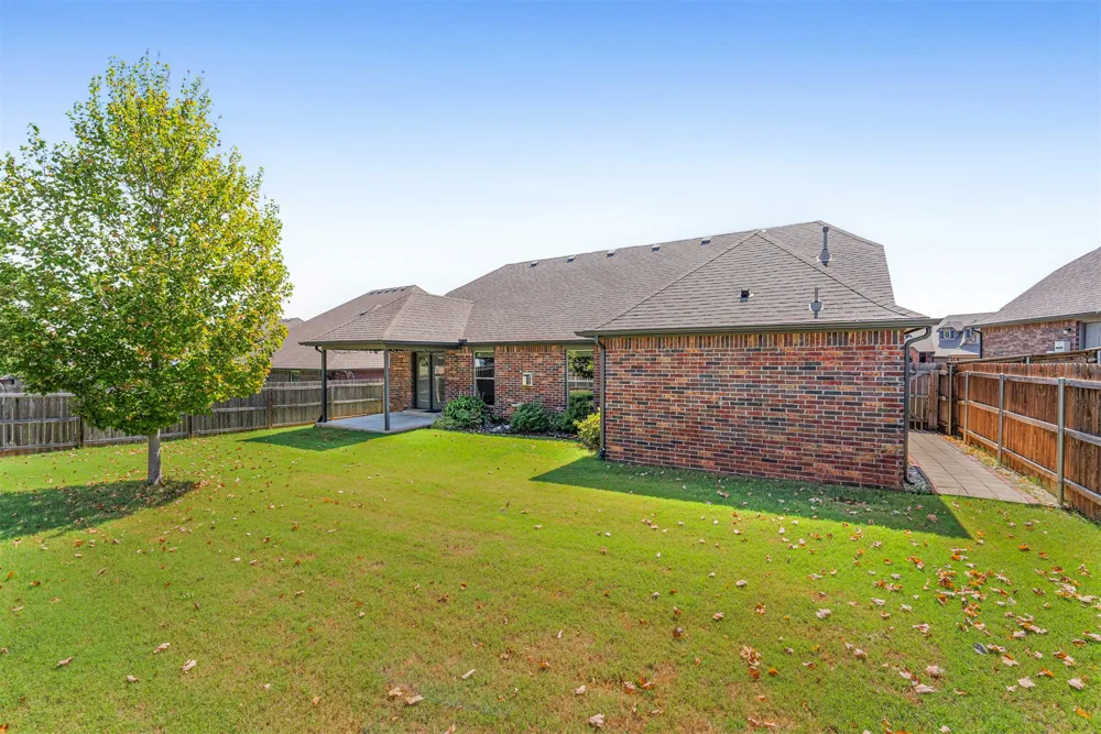 2612 W Van Buren Court Broken Arrow, OK 74011
