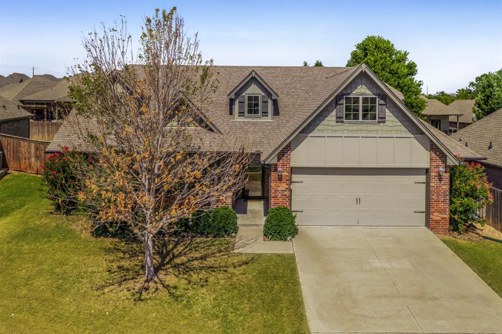 2612 W Van Buren Court Broken Arrow, OK 74011
