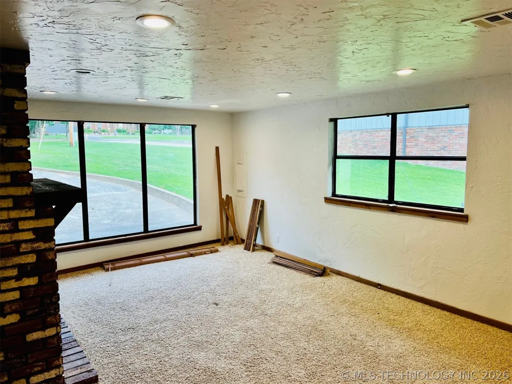 6800 Magnolia Drive Kingston, OK 73439