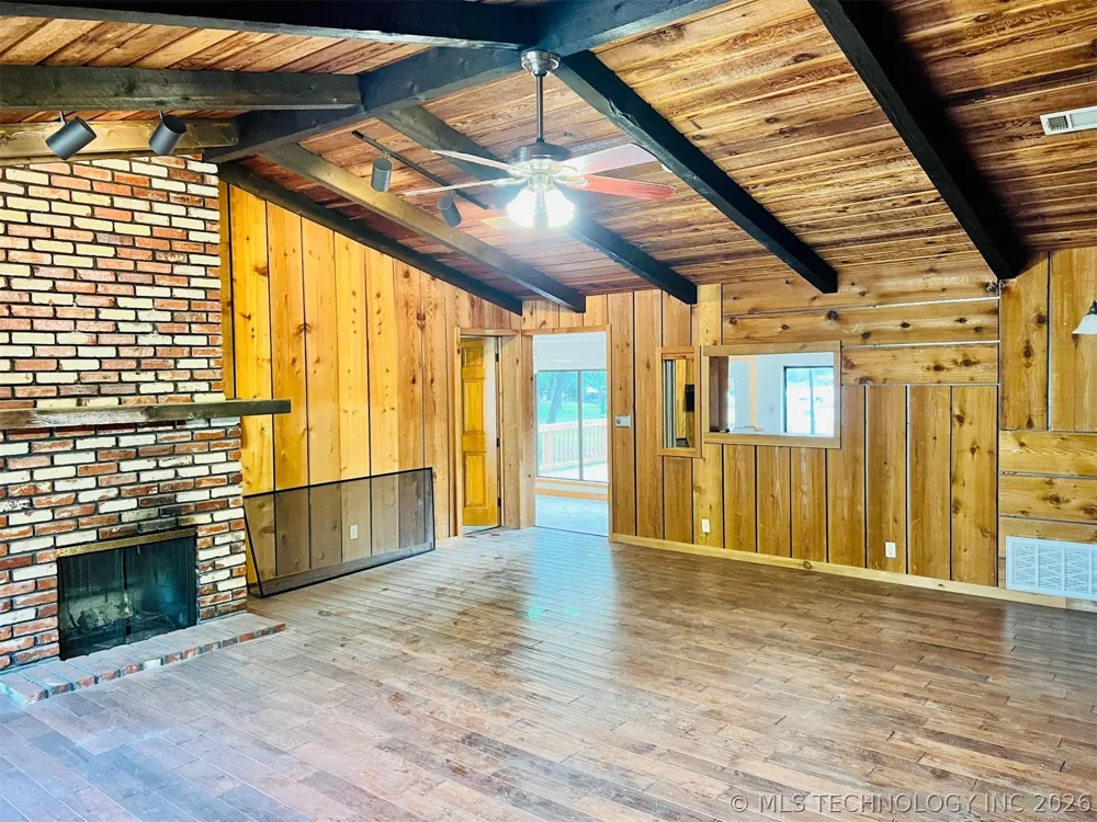 6800 Magnolia Drive Kingston, OK 73439