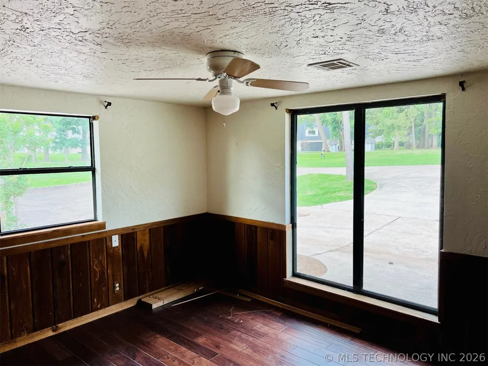 6800 Magnolia Drive Kingston, OK 73439