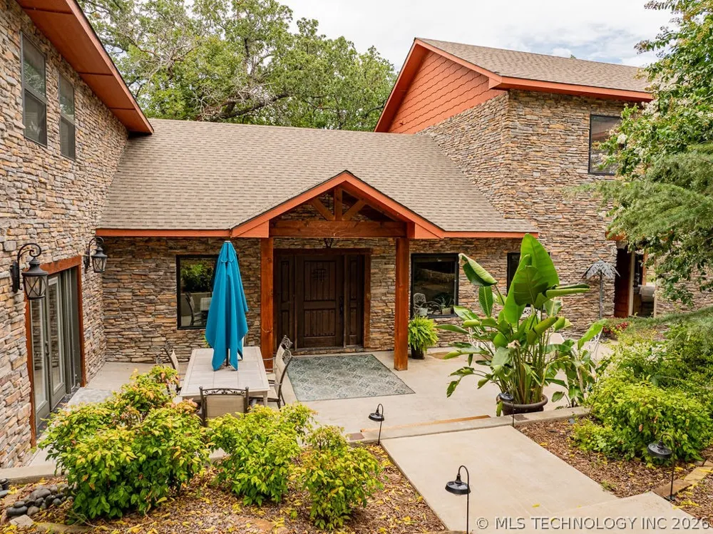 9094 Waters Edge Kingston, OK 73439