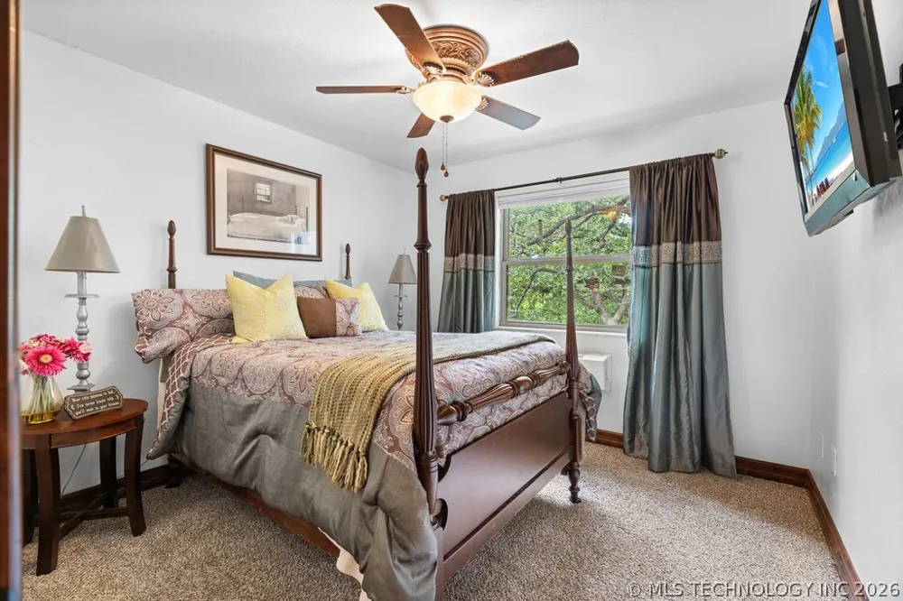 9094 Waters Edge Kingston, OK 73439