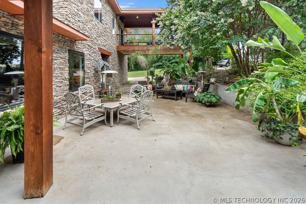 9094 Waters Edge Kingston, OK 73439