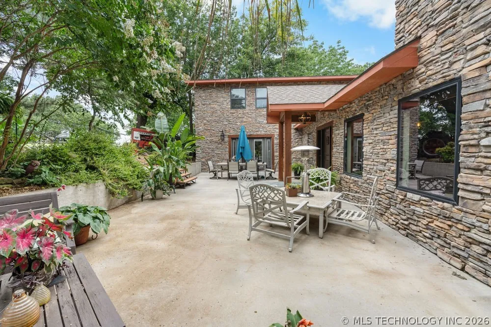 9094 Waters Edge Kingston, OK 73439