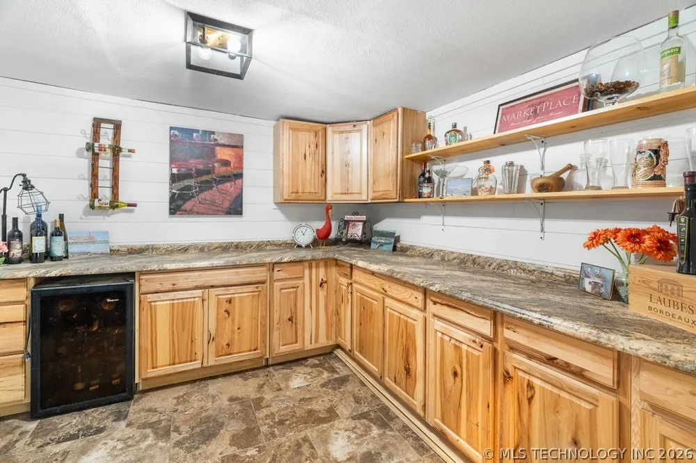 9094 Waters Edge Kingston, OK 73439