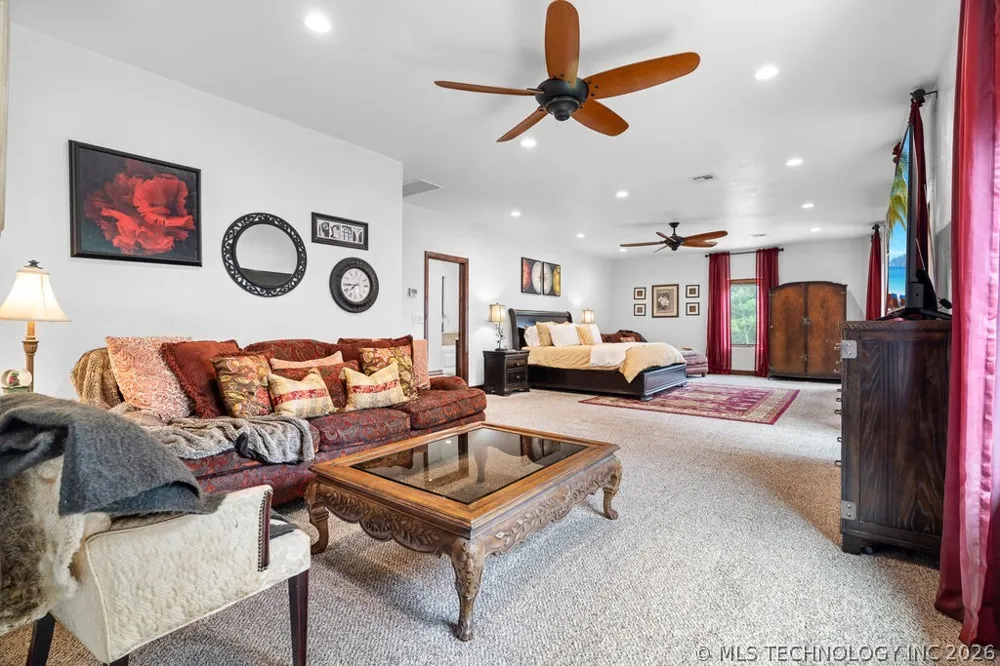 9094 Waters Edge Kingston, OK 73439