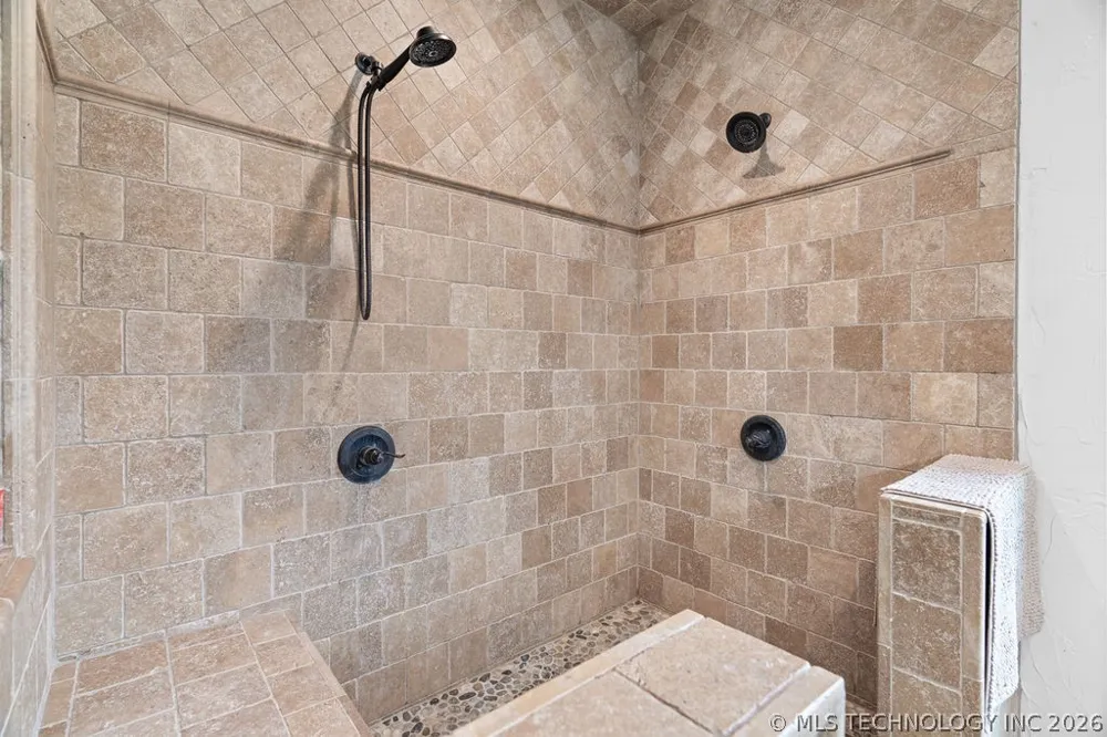 9094 Waters Edge Kingston, OK 73439