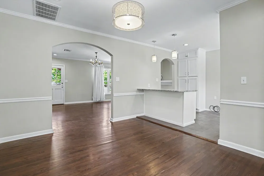 2121 S Louisville Avenue Tulsa, OK 74114