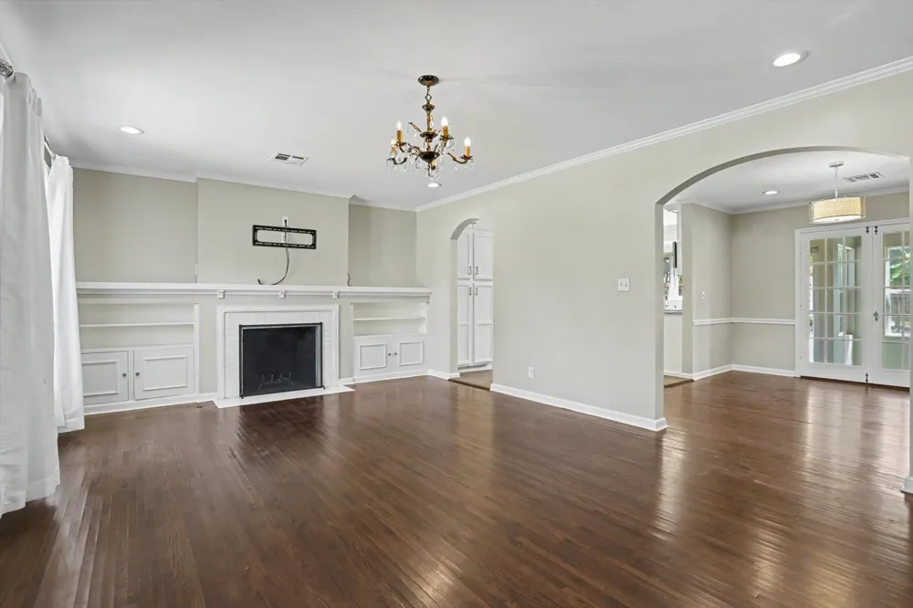 2121 S Louisville Avenue Tulsa, OK 74114