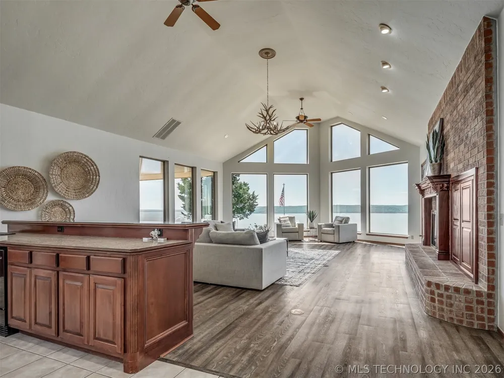 423310 E 1169 ROAD E Eufaula, OK 74432
