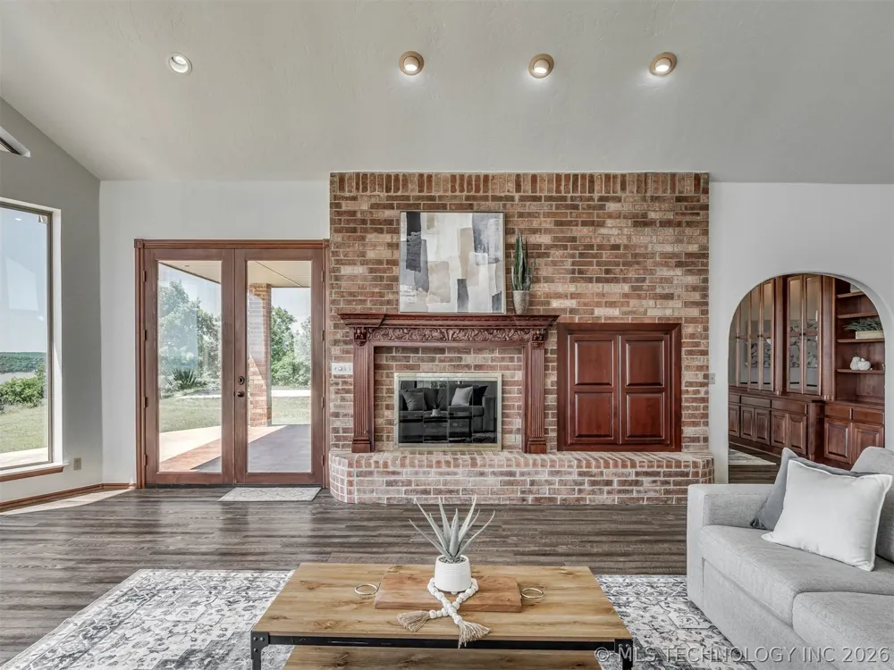 423310 E 1169 ROAD E Eufaula, OK 74432