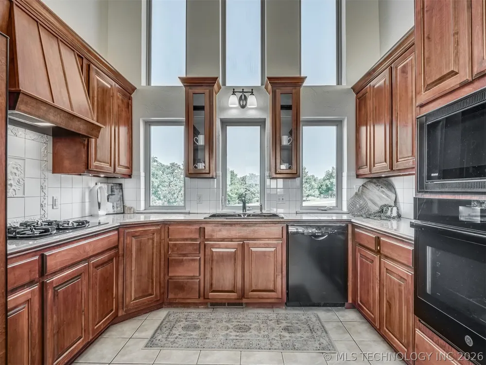 423310 E 1169 ROAD E Eufaula, OK 74432