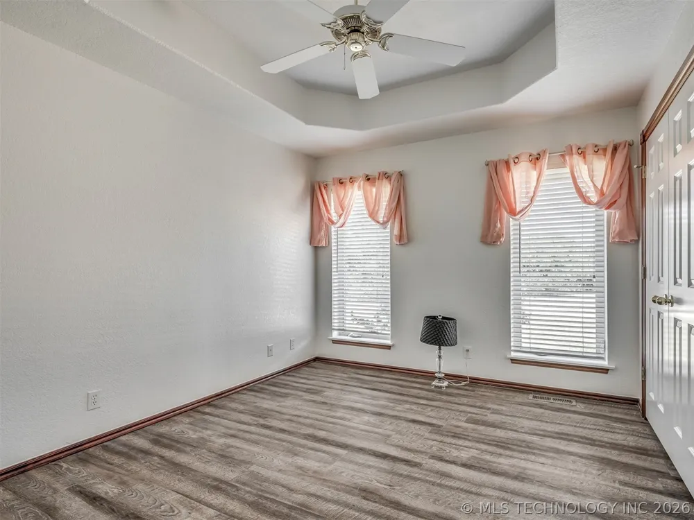 423310 E 1169 ROAD E Eufaula, OK 74432