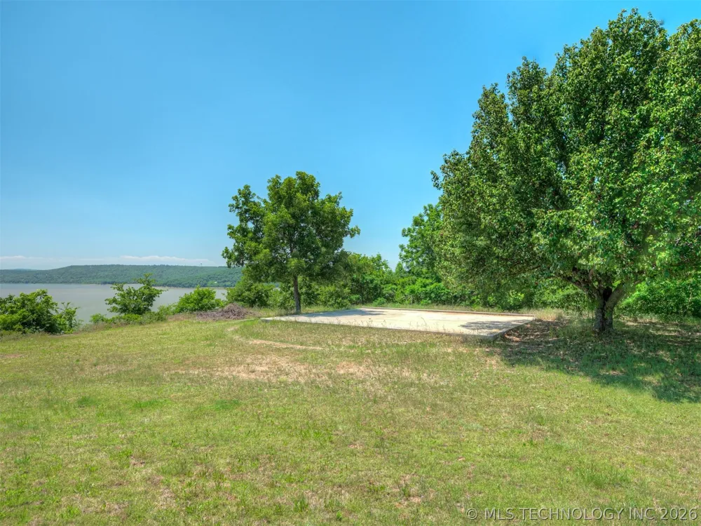 423310 E 1169 ROAD E Eufaula, OK 74432