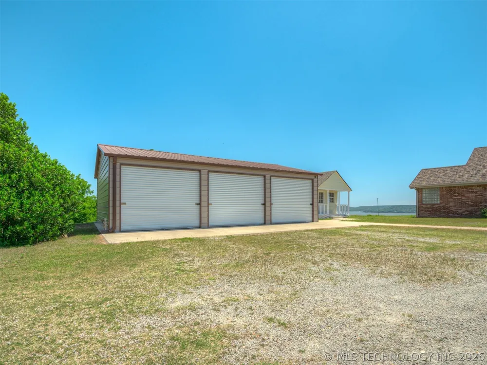 423310 E 1169 ROAD E Eufaula, OK 74432