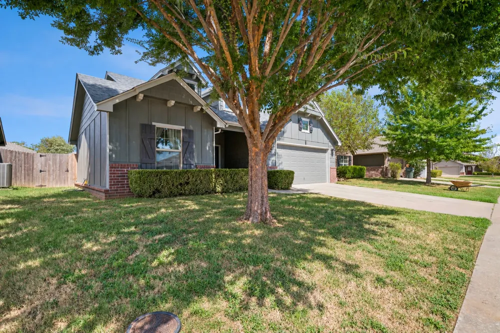 15305 E 110th Place Owasso, OK 74055