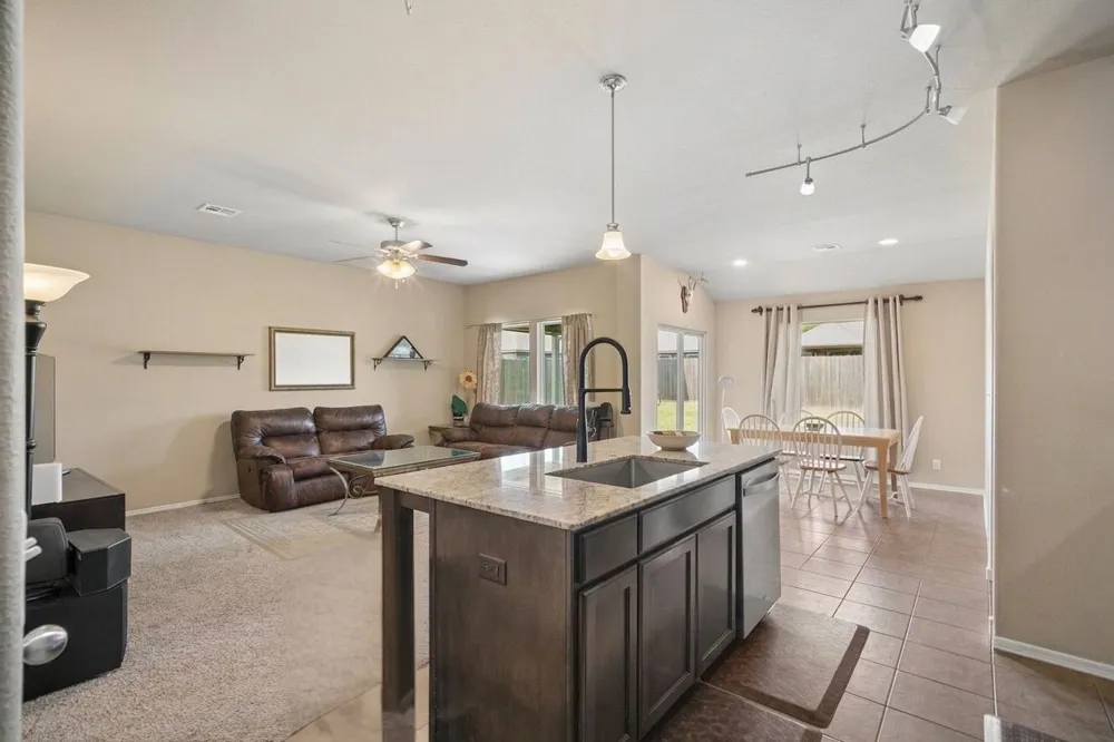 15305 E 110th Place Owasso, OK 74055