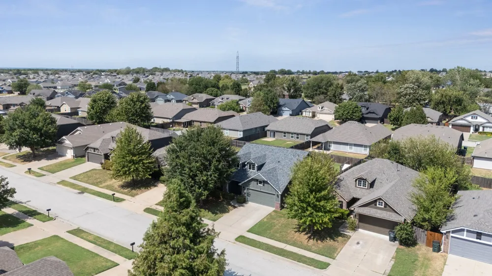 15305 E 110th Place Owasso, OK 74055