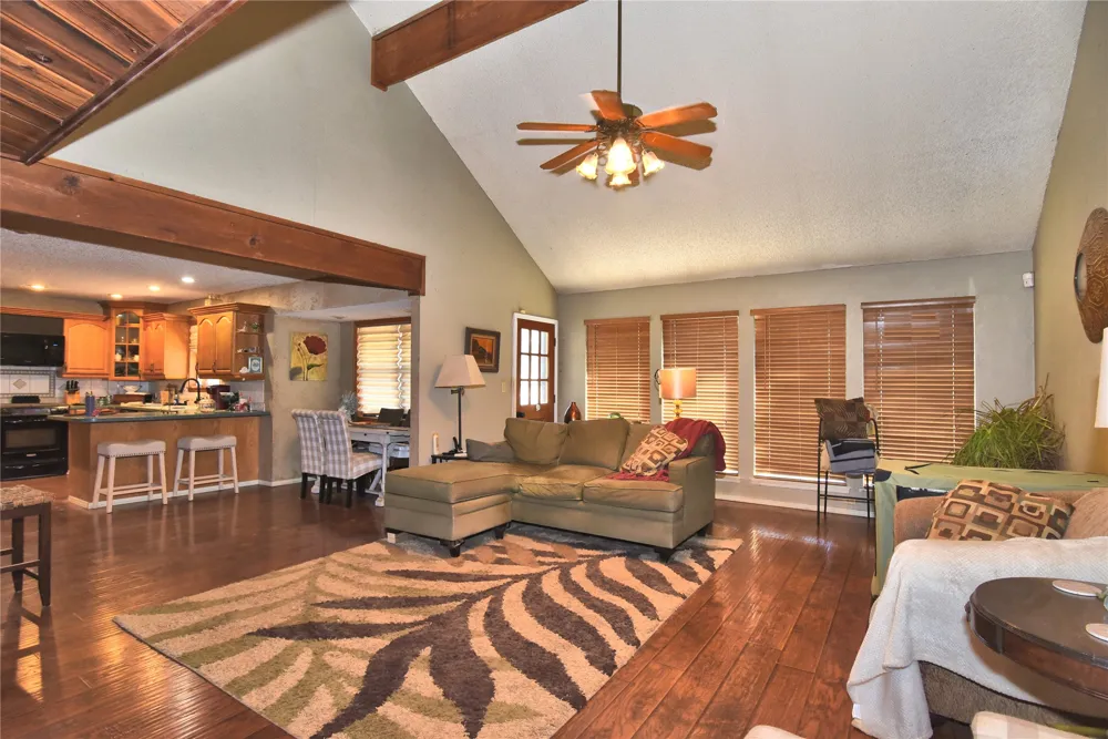 8809 174th EastAvenue Owasso, OK 74055