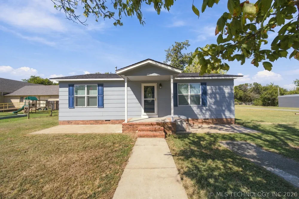 214 Hughes Street Morris, OK 74445
