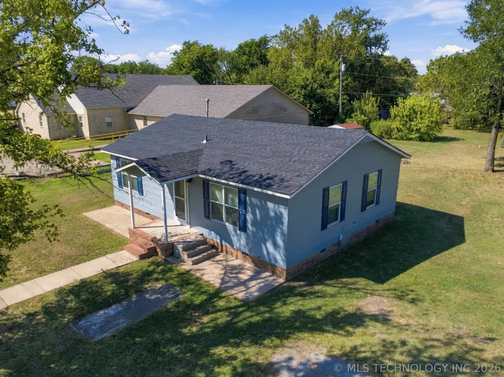 214 Hughes Street Morris, OK 74445