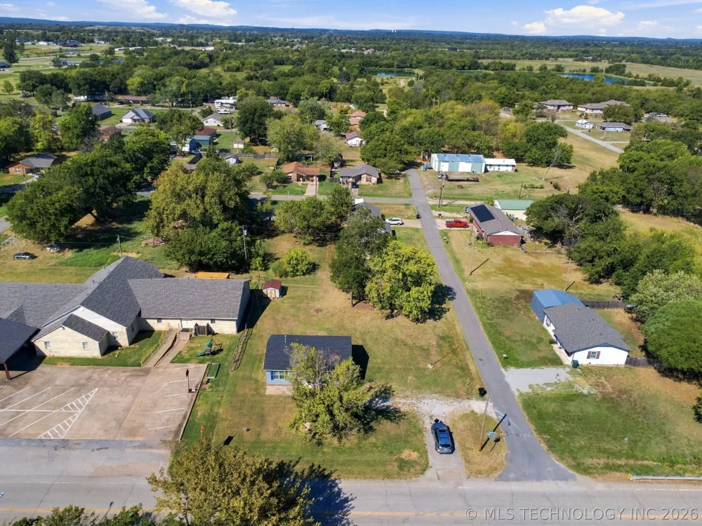 214 Hughes Street Morris, OK 74445
