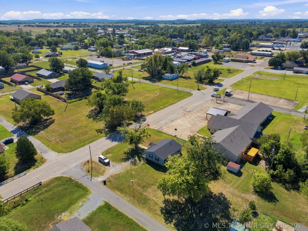 214 Hughes Street Morris, OK 74445