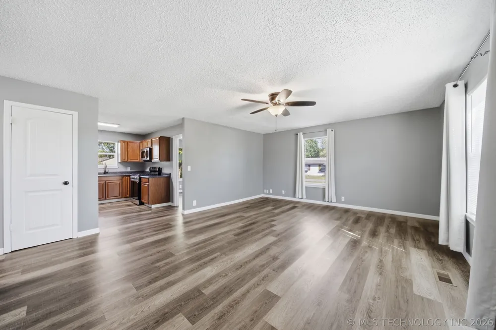214 Hughes Street Morris, OK 74445