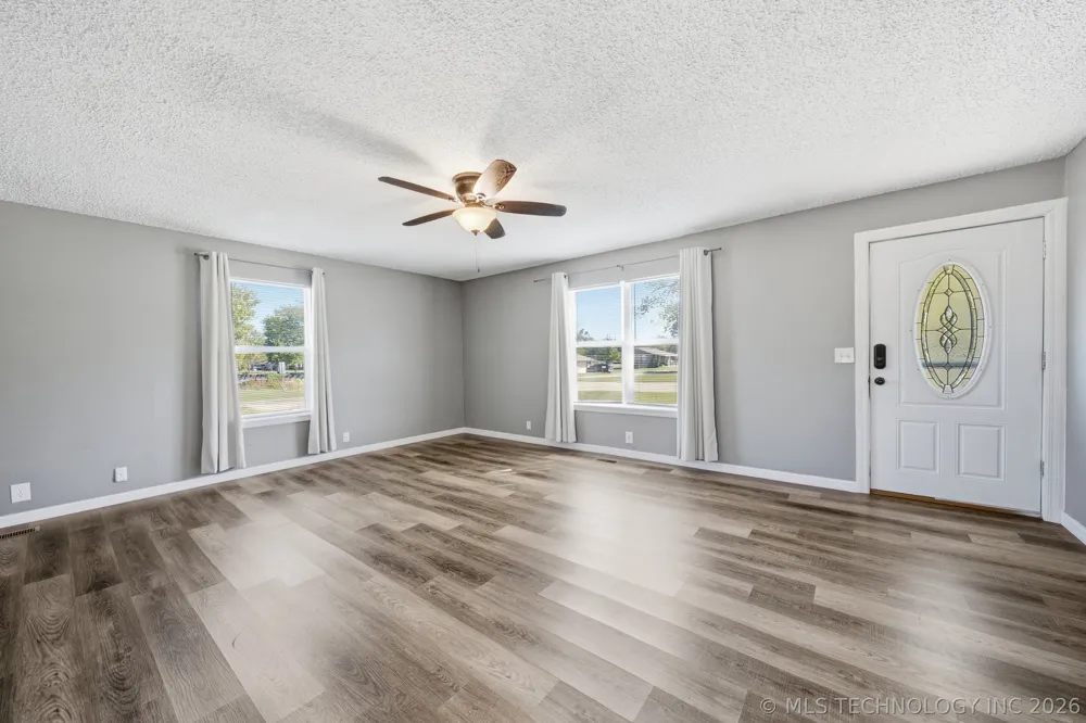 214 Hughes Street Morris, OK 74445