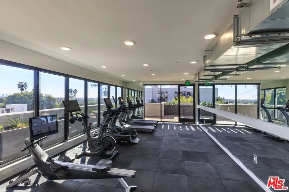 1250 Fairfax Avenue West Hollywood, CA 90046
