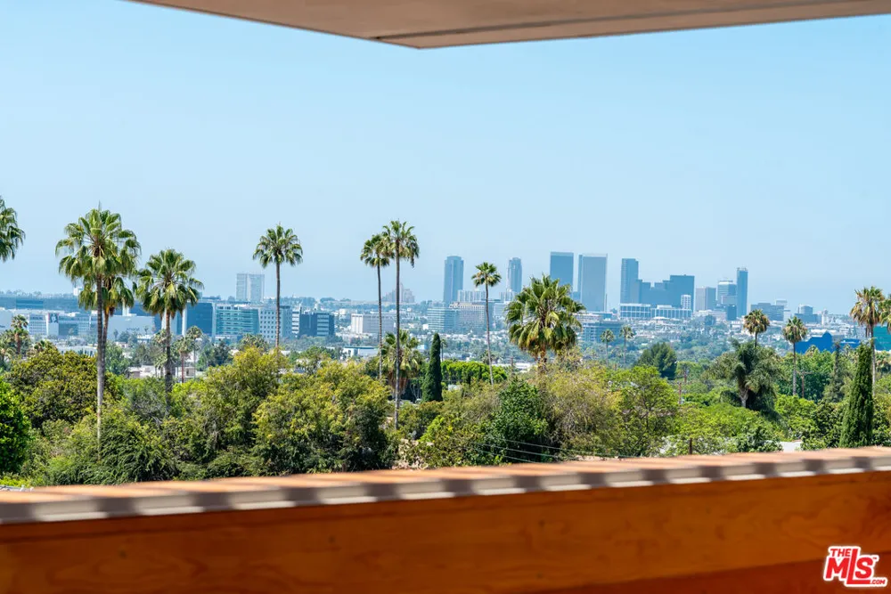 1250 Fairfax Avenue West Hollywood, CA 90046