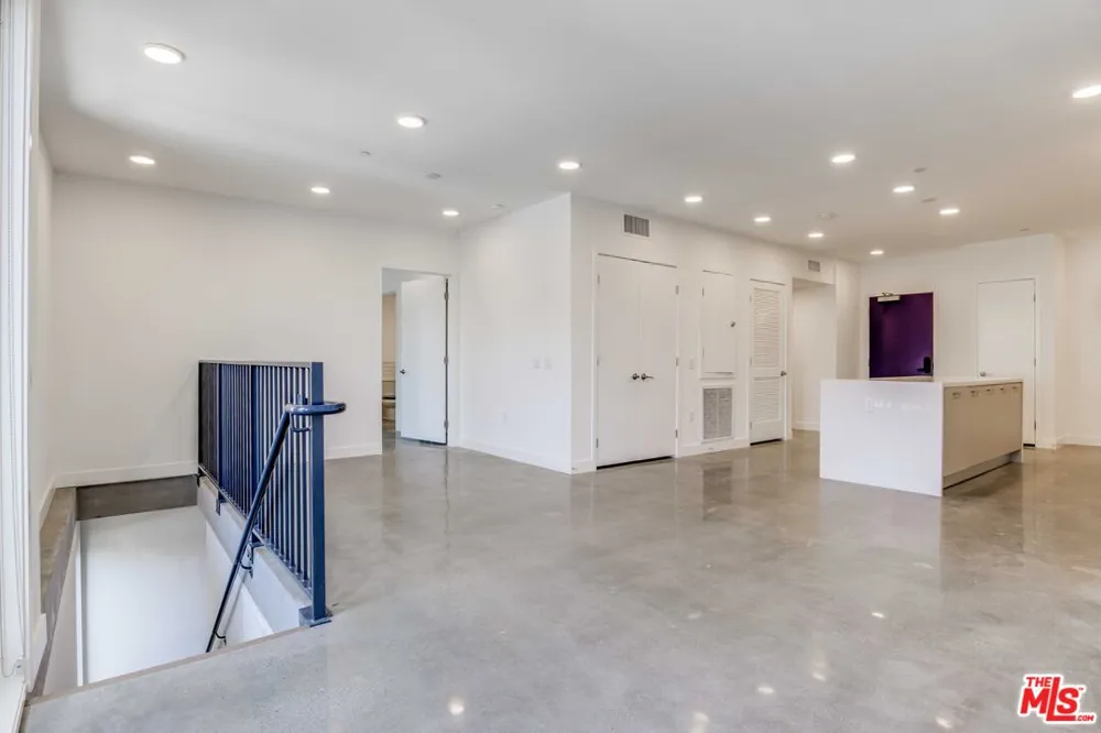 1250 Fairfax Avenue West Hollywood, CA 90046