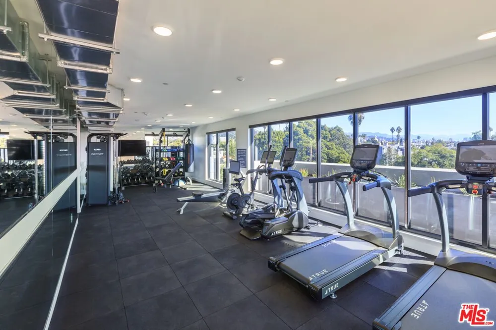 1250 Fairfax Avenue West Hollywood, CA 90046