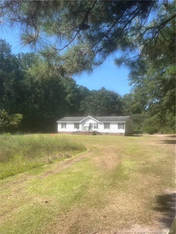 4137 Moss Neck Road Pembroke, NC 28372