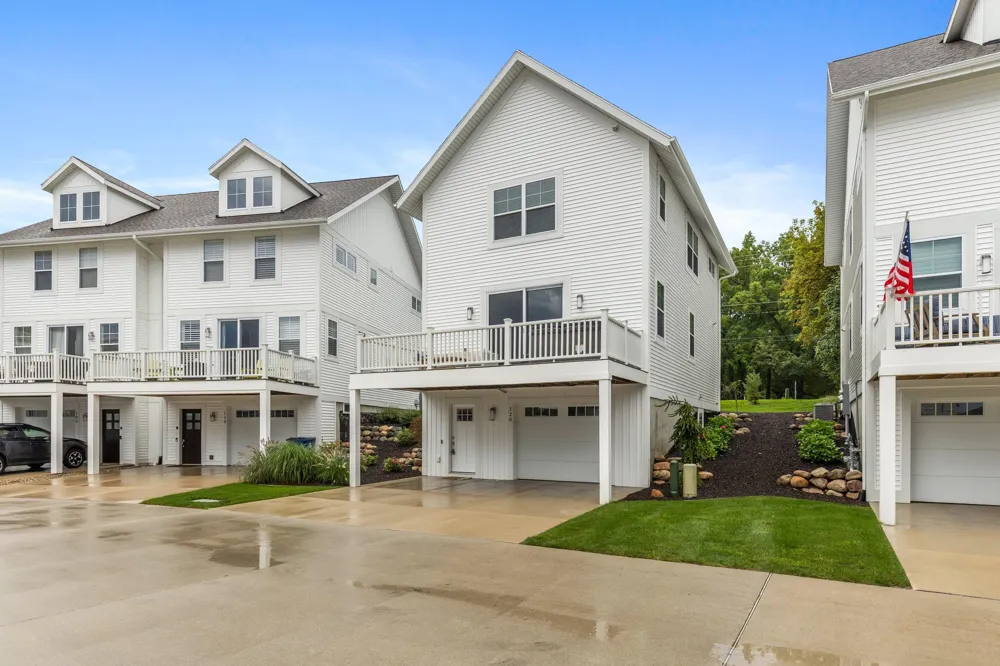 120 Kewatin Court Douglas, MI 49406