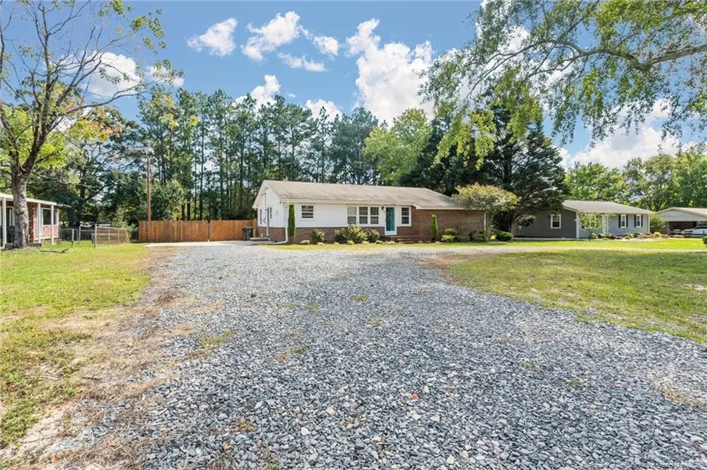 1708 Poplar Street Aberdeen, NC 28315