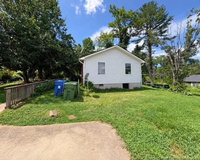 131 1/2 Wyatt Street Asheville, NC 28803